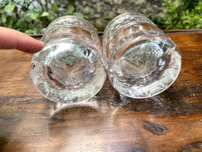 null Four cut glass goblets.

H. 8,5 cm