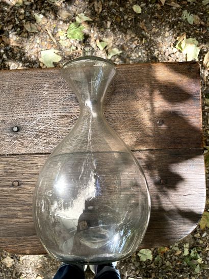 null Bottle bottle or gourd of shepherd in blown glass.

19th century

H. 27 cm