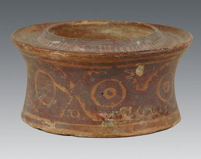 CIVILISATIONS DE L’INDUS - MEHRGARH (3000 av. J.C.) Pot en terre cuite à décor peint....