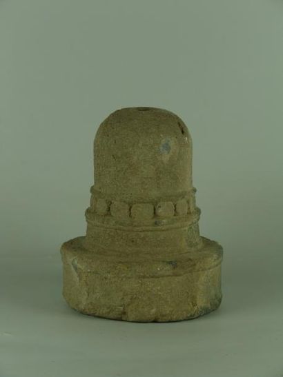 ART GRECO-BOUDDHIQUE DU GANDHARA (Ier - Vème siècle) Stupa en schiste. H: 14.5 c...