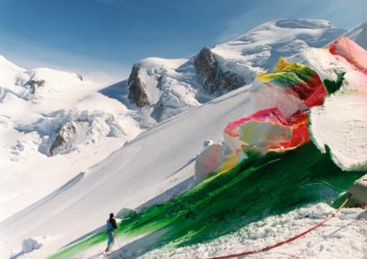 Michel GUERANGER 
Painting Mont Blanc Chamonix, 10 March 1986




Photographic print...
