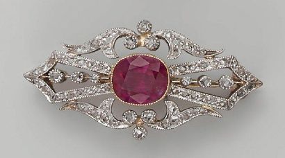 null Broche 1900, en or, argent, rubis BIRMAN et diamants