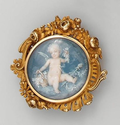 null Broche XIXe, en or et miniature peinte sur ivoire