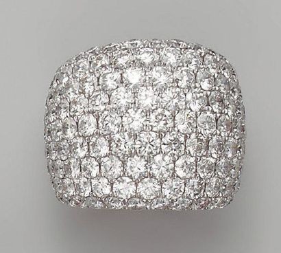 null Bague boule, pavage diamants (8,50 cts env.), en or