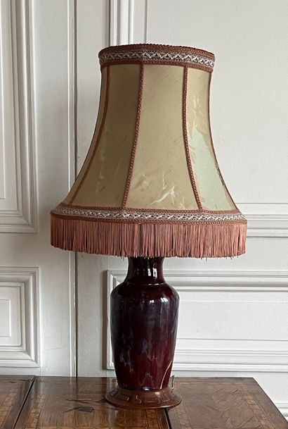  Vase sang de bOeuf monté en lampe (accidents) H. 33 cm
