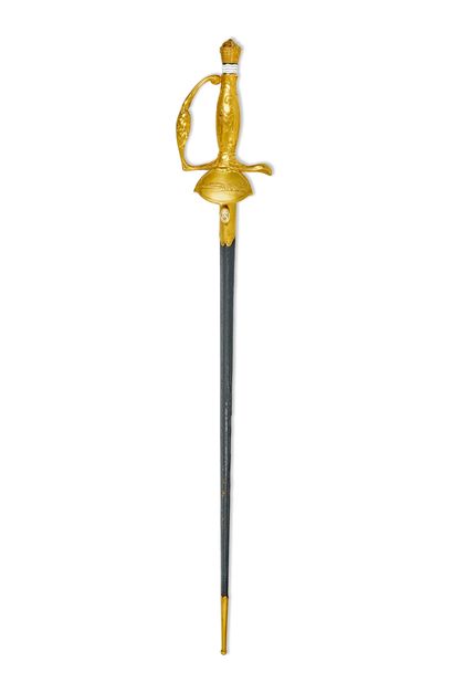 Académie des Beaux Arts 
弗朗索瓦-西卡先生的院士之剑，（1862年，图尔-1934年，巴黎）。

美丽的鎏金铜座，署名 "R.BAUDICHON"。

鞍座上有一个白色珐琅上的城堡，上面有波浪，上面有叶子的装饰。锲而不舍的保险丝，一个农民妇女拿着她的镰刀和花束；背面是木槌和雕塑家的属性，背景是芦苇，用一条丝带维持，身体结点上有...