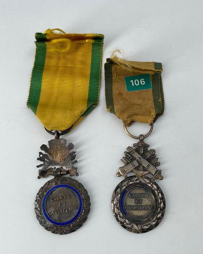null FRANCE Two military medals IIIth Republic, of which a monobloc model of rudimentary...