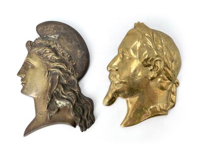 null Two bronze profiles "The Republic" and "The Emperor Napoleon III"
Height : 14...