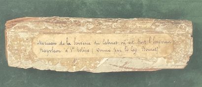 null Morceau de boiserie du cabinet où est mort l'Empereur Napoléon à Sainte-Hélène
Donné...