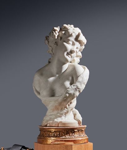 Claude MICHEL (1738-1814) dit CLODION Buste de bacchante 
Sculpture en marbre blanc,...