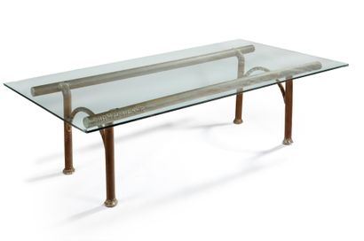 ShamaÏ HABER (1922-1995) Dining room table with a thick glass slab top resting on...