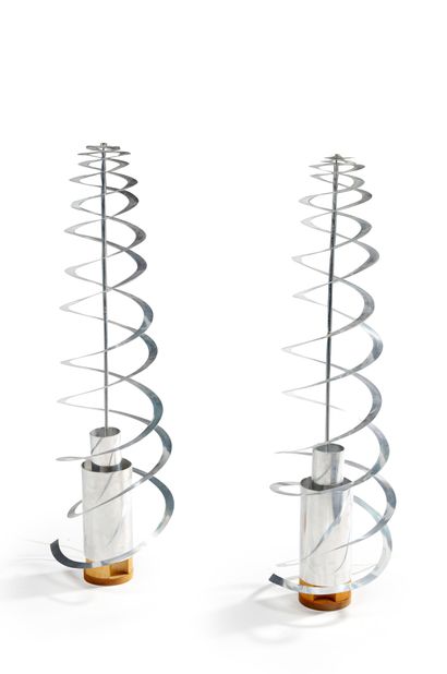 WERNER EPSTEIN (XXème) Edition Inter neo
Pair of kinetic floor lamps resting on a...