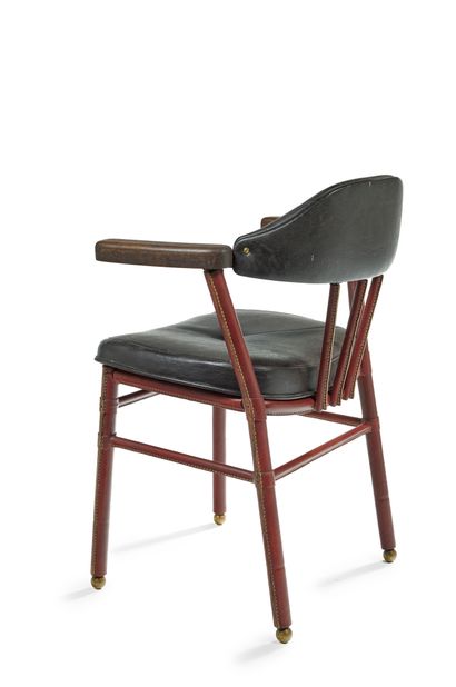 Jacques ADNET, attribué à Desk entirely sheathed in midnight blue and red leather...