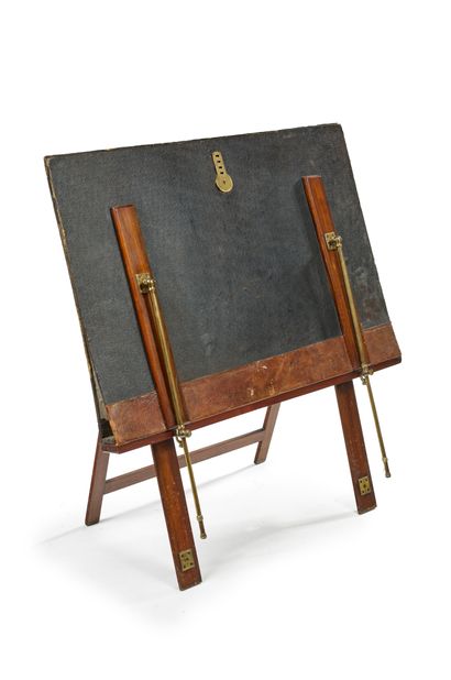 Travail XXème Deploying cardboard box in rosewood, brass and leather
H : 118 cm W...