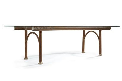 ShamaÏ HABER (1922-1995) Dining room table with a thick glass slab top resting on...