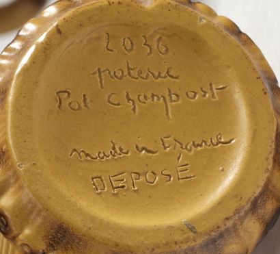 POL CHAMBOST (1906-1983) Service à orangeade en céramique émaillée jaune et brune...