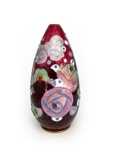 Camille FAURÉ (1874-1956) Vase oblong form e dite « Antonio » en laiton à décor de...