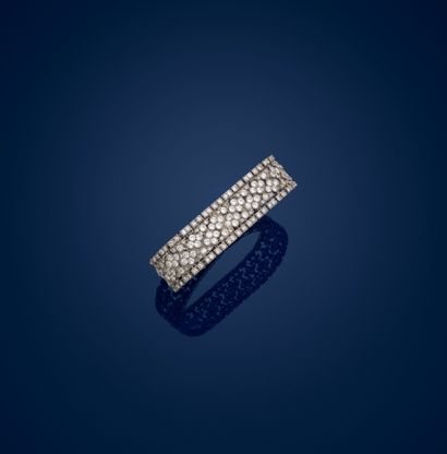 LACLOCHE-FRERES Bracelet ruban articulé en platine 850 et or gris 750 millièmes,...