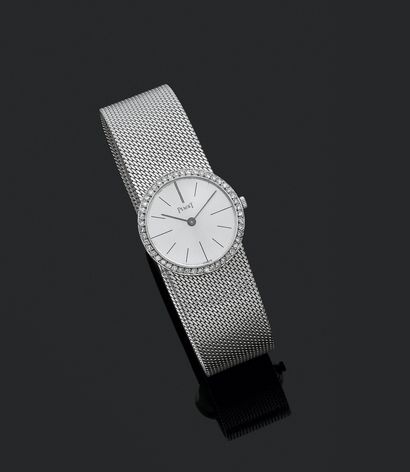 PIAGET Montre bracelet de dame en or gris 750 millièmes, cadran argenté avec index...