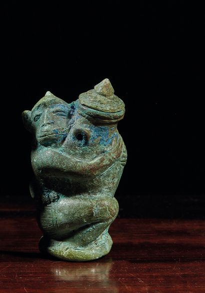 CAMBODGE- Probablement Khmer 青铜槟榔盒是一个哈努曼的造型，身穿Dhoti。
H.7,2厘米