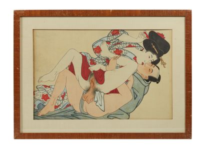 JAPON - Début XXe siècle 五幅组画，丝绸上的水墨和色彩，夫妇以各种姿势交配（有些污渍）
视觉尺寸21,7 x 33,3厘米
玻璃下的框架
