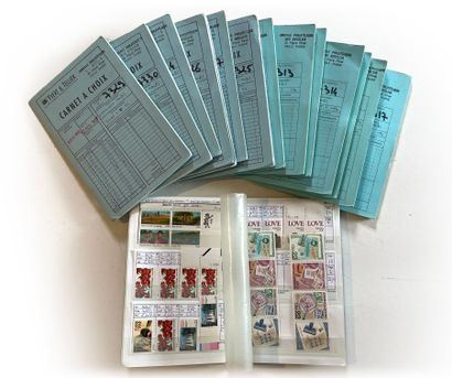 null Ensemble de cinq carnets de timbres français, dix carnets de timbres des Et...