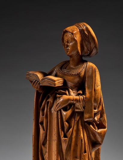 null Sainte femme en tilleul sculpté en ronde-bosse
XIXème siècle, dans le style...