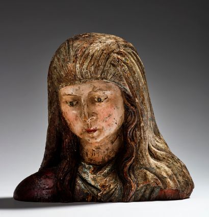 null Buste de sainte femme en noyer sculpté et polychromé
XVIème siècle
H. 25,5 cm...