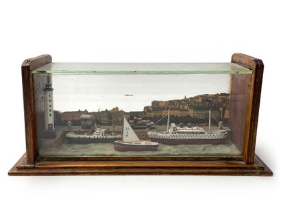 null Diorama
Boats in port and printed city.
Circa 1960
