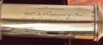 Noel-Jean LEREBOURG (1761-1840) Lunette de pont à un tirage en laiton. Corps gainé...