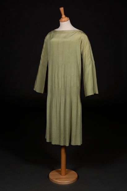 Madeleine VIONNET, attribué à Modèle 3461
Robe d'après-midi en crêpe de Chine de...