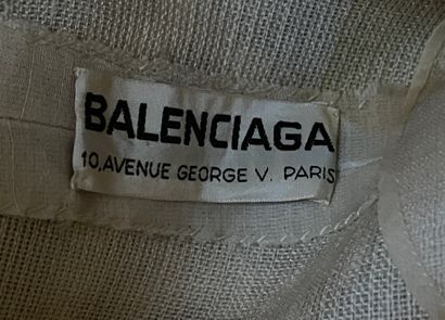 Cristobal BALENCIAGA, 82557 Robe de grand soir en soie ivoire, corsage et boléro...