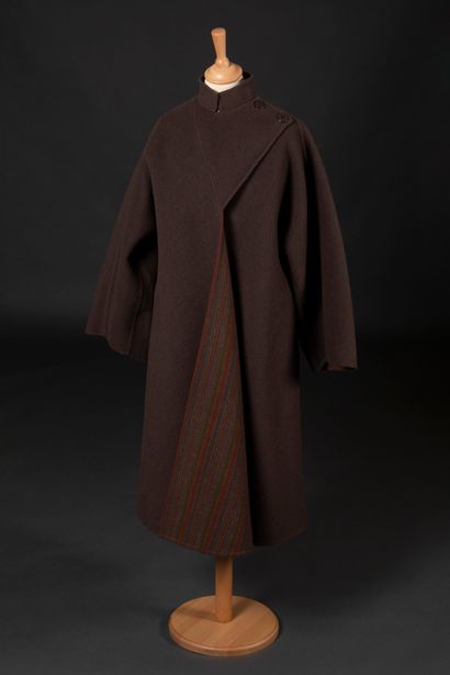 GRÈS, attribué à Dark brown woolen day coat with burgundy, gray and light brown stripes...