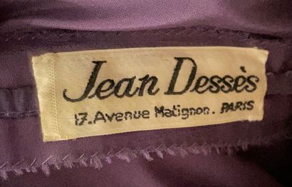 Jean Dessès Robe en taffetas de soie gris ardoise. Haut bustier à fines bretelles,...