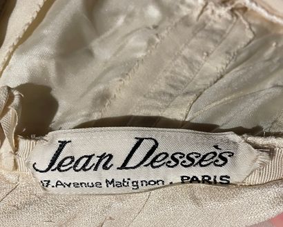 Jean Dessès Robe du soir en mousseline de soie ivoire, fond de robe en crêpe assorti....