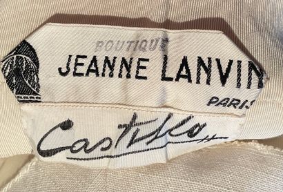 Jeanne LANVIN/CASTILLO, n°B2285 羊毛和亚麻混纺的晚礼服，赤土色的棉质辫子装饰着金色的刺绣和金色的丝带，合身的上衣有低垂的V字领和...