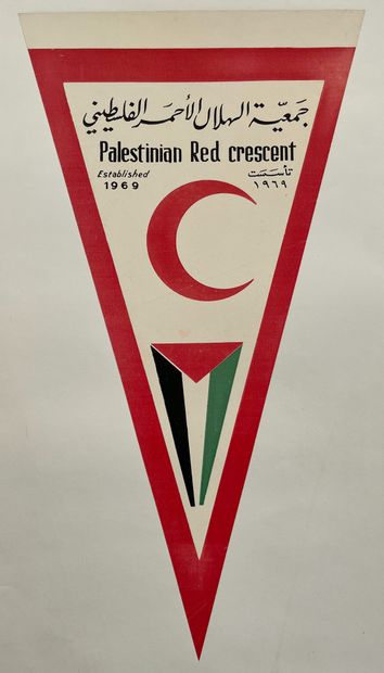 null PALESTINE.

Palestinian Red Crescent. 1969 - 1979. Affichette en forme de fanion....
