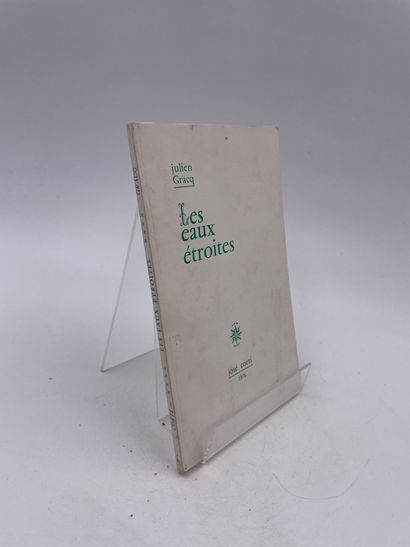 null 2 Volumes :

- "LES EAUX ÉTROITES", Julien Gracq, Ed. José Corti, 1976

- "UN...