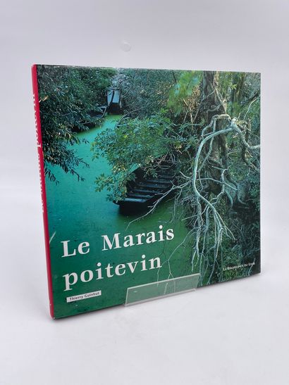 null 1 Volume : "LE MARAIS POITEVIN", (De Niort à l'Océan par la Venise Verte), Récit...