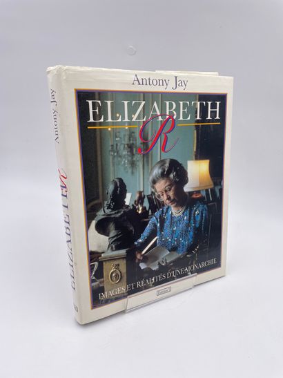 null 1 Volume : "ELIZABETH R - ELIZABETH REGINA, IMAGES ET RÉALITÉS D'UNE MONARCHIE",...