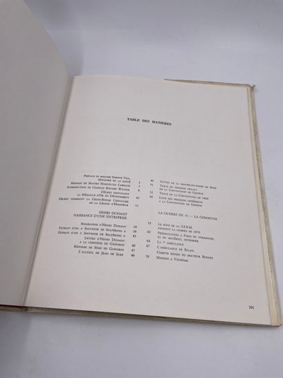 null 1 Volume : "PRÉSENCE DE LA CROIX ROUGE FRANÇAISE", Ed. Éditions Larrieu-Bonnel,...