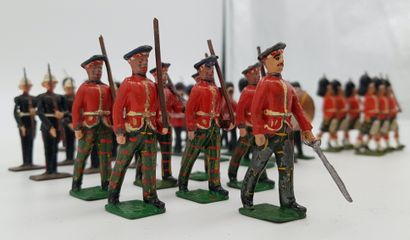 null VARIOUS MANUFACTURERS. BRITAINS. British troops. This lot includes: 13 Royal...