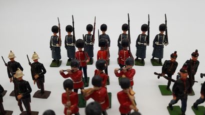 null VARIOUS MANUFACTURERS. BRITAINS. British troops. This lot includes: 13 Royal...