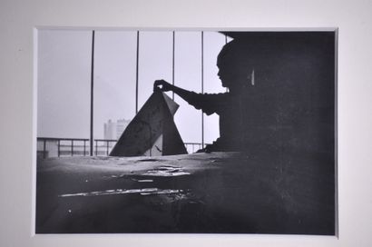 null Photographie de Jean Degottex dans son atelier par Philippe Brousté - 1968

Photographie,...