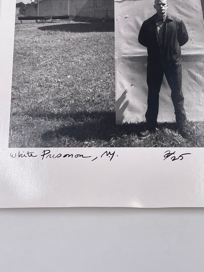 Arthur Tress - "White Prisoner" - NY - Photographie 7/25 (ou 1/25) 
Dimensions :...