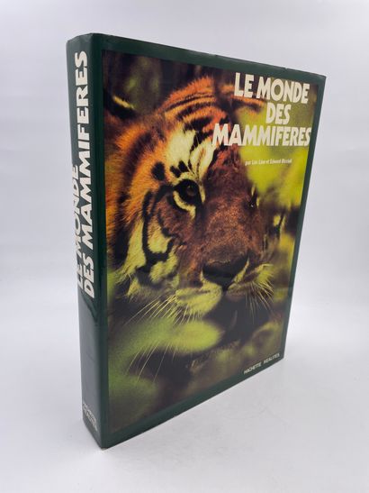 null 1 Volume : "LE MONDE DES MAMMIFÈRES", Les Line, Eward Ricciuti, Traduction de...