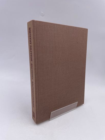 null 1 Volume : "MICROBIOLOGIE GÉNÉRALE, 1 - BACTERIES / BACTERIOPHAGES", Ed. Éditions...
