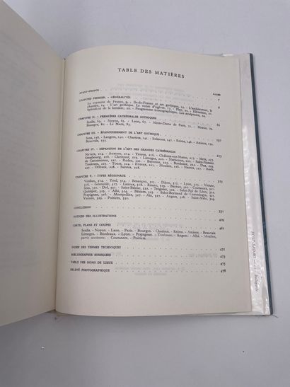 null 1 Volume : "CATHÉDRALES ETTRÉSORS GOTHIQUE DE France", Marcel Aubert, Collaboration...