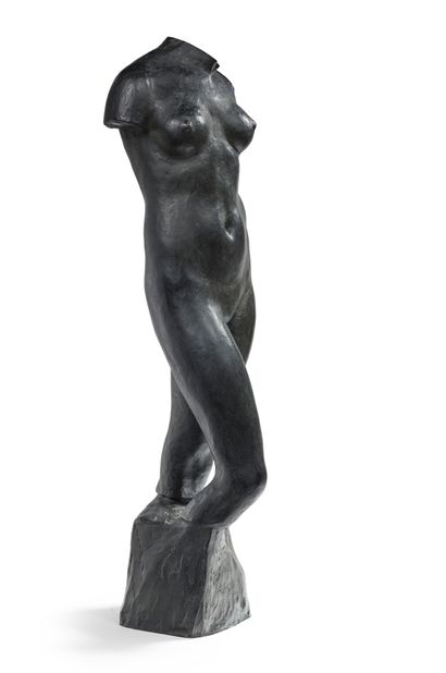 Louis-Eugène DEJEAN (1872-1953) Torse 
Épreuve en bronze à patine brune 
Signée Louis...