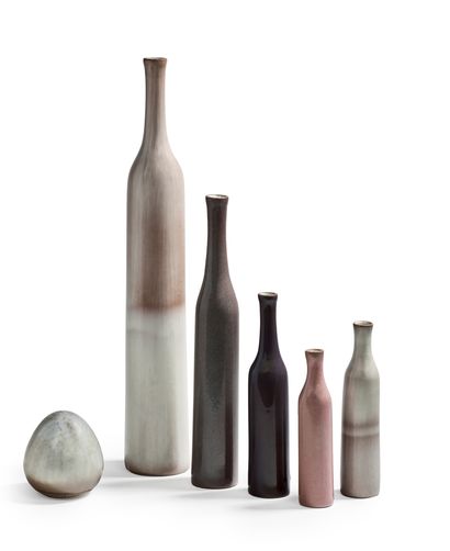 Jacques Ruelland (1926-2008) & Dani Ruelland (1933-2010) Ensemble de cinq vases bouteilles...